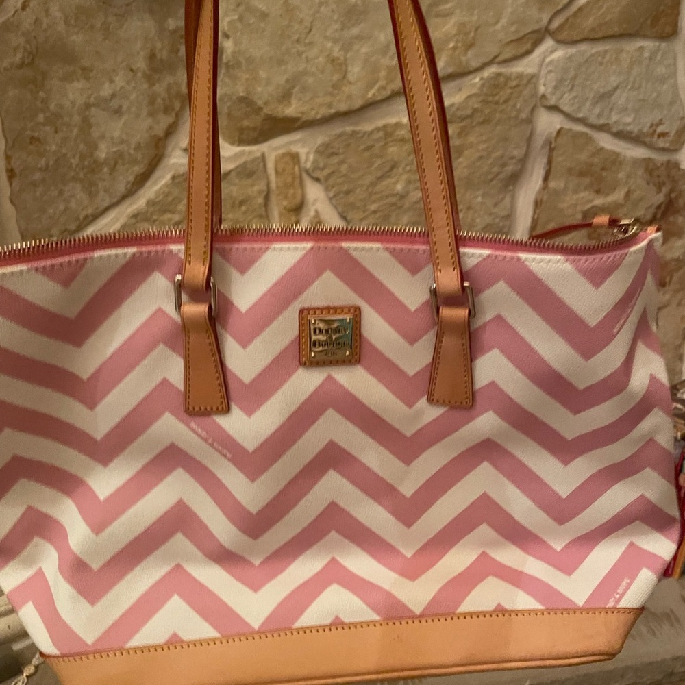 Dooney & Bourke Large Chevron Pink White Leather Shoulder Bag
